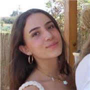 Soy una persona responsable, paciente y apasionada por la enseñanza.